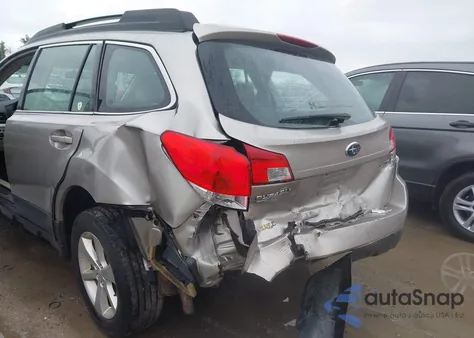 2014 Subaru Outback 2.5I из США, поврежденный, VIN 4S4BRBAC5E3297982